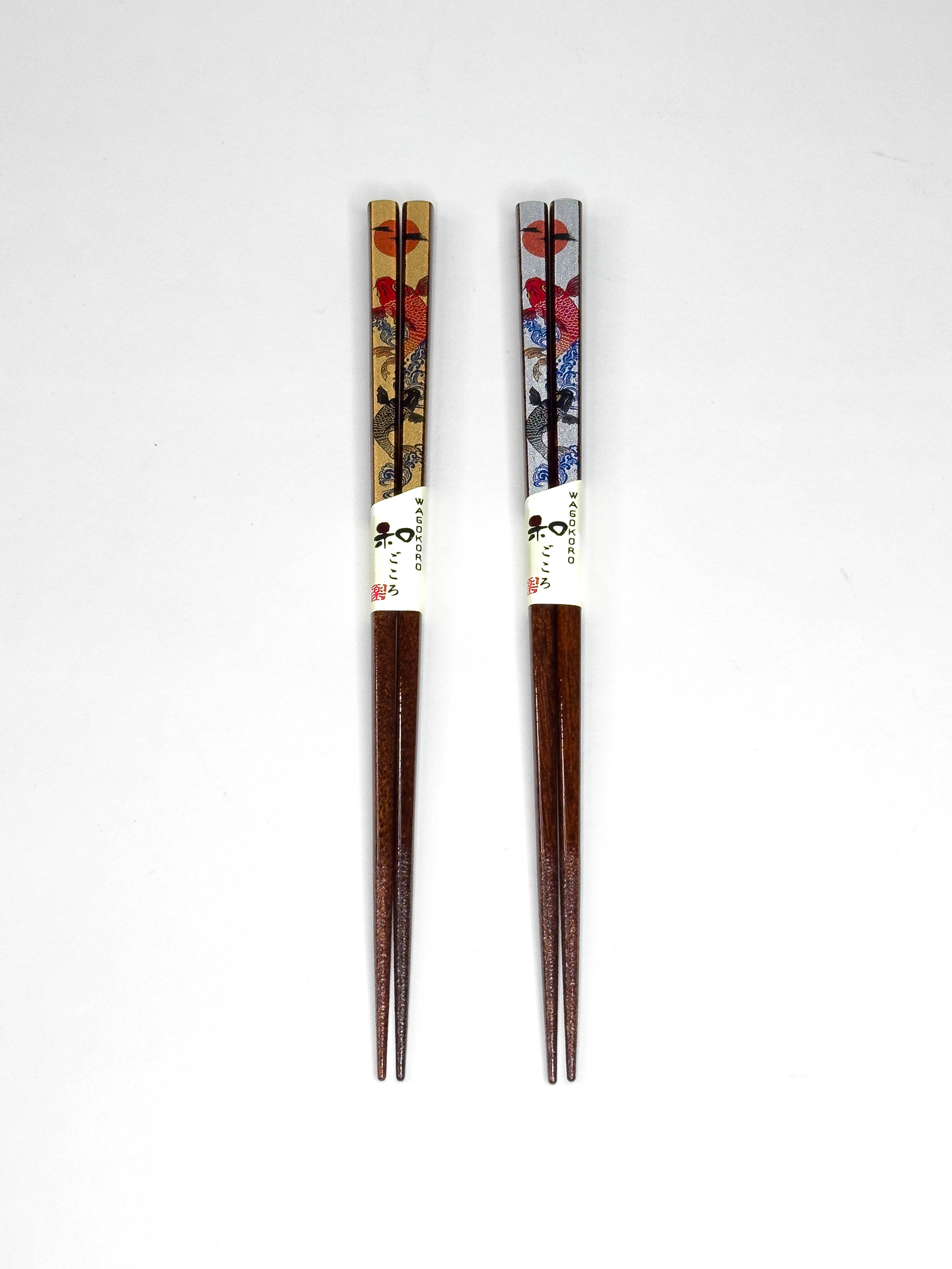 Srebrne, drewniane pałeczki ozdobione motywem Koi 23 cm